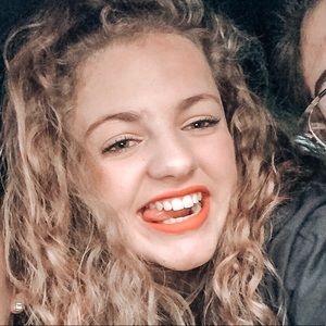 Meet your Posher, Hailey